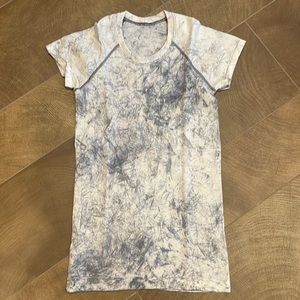 COPY - Lululemon Short Sleeve Swiftly Size 4